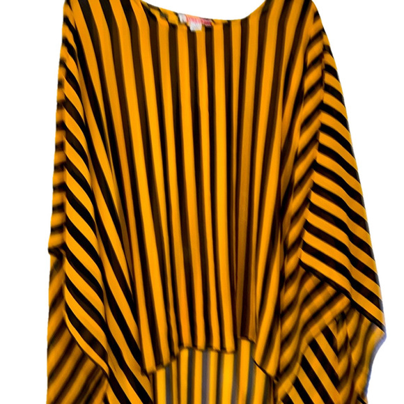 Audrey Lane Top, HI-Low, Size 3X, PTP Approx. 30-31”Front, 45” Rear - Picture 1 of 4